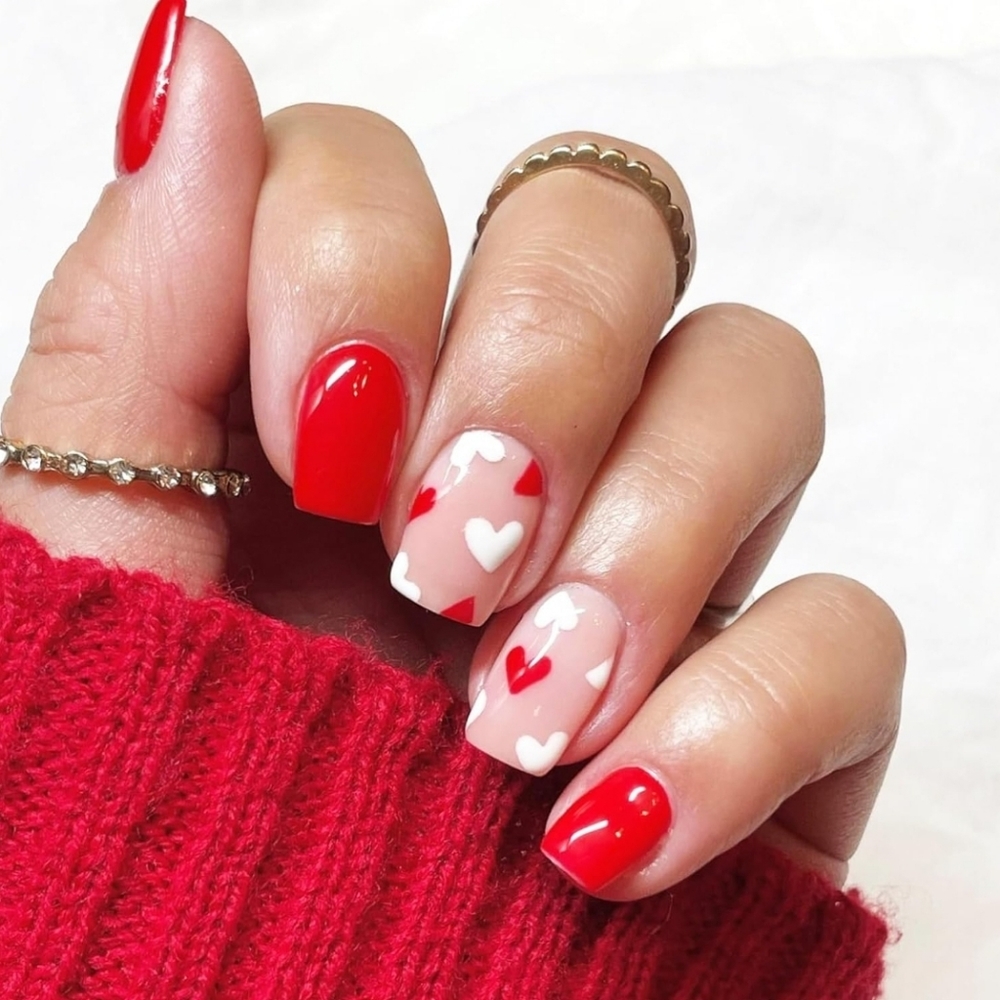 HEARTS PRESS ON or GLUE ON 💅 NAILS W/GLUE+ TABS + FILE.